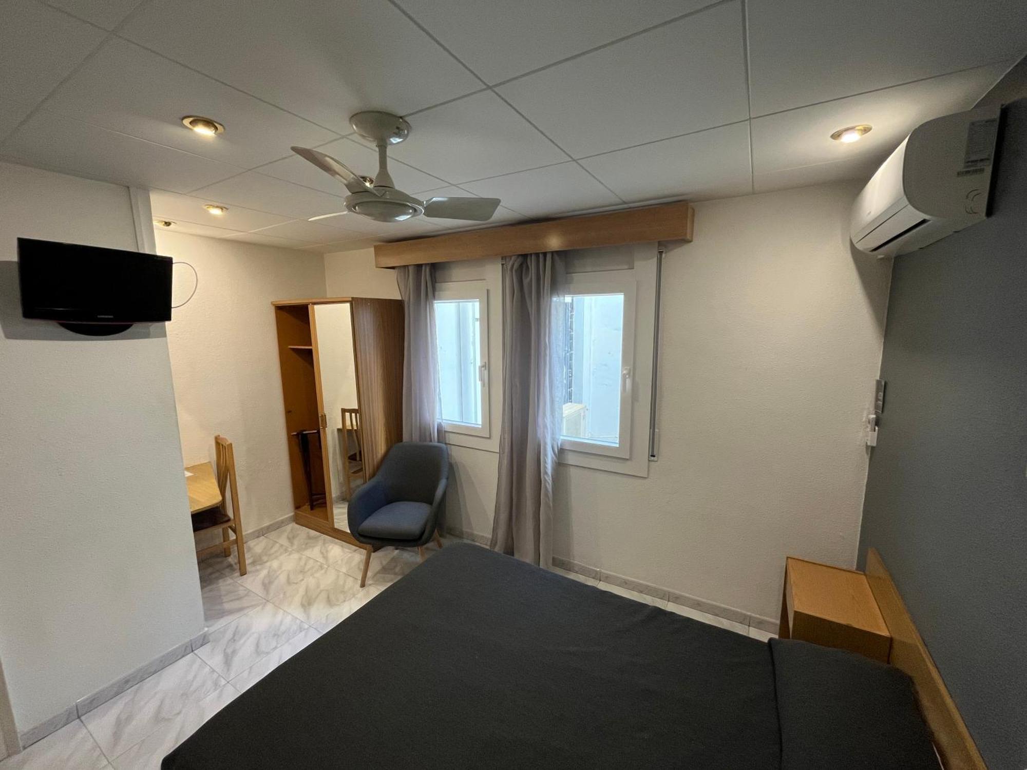 Hostal Tarres Anglés Quarto foto